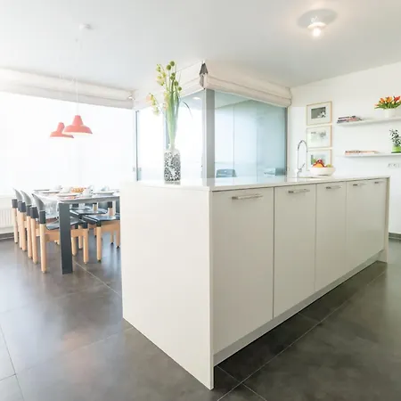 Ocean With Parking By Interhome